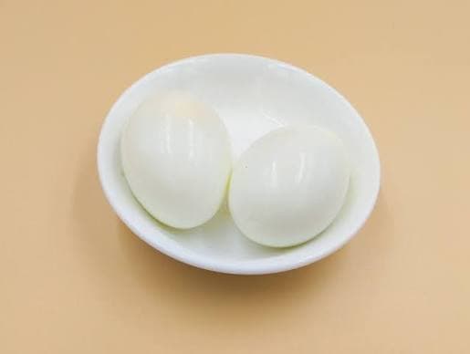 2 Boiled Eggs